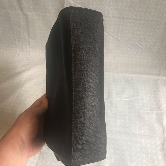 Lo & Sons The Pearl Crossbody Bag in Black Saffiano/Gray/Gold - Picture 6 of 9